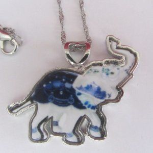 Elephant Pendent and Chain Brand NEW Necklace